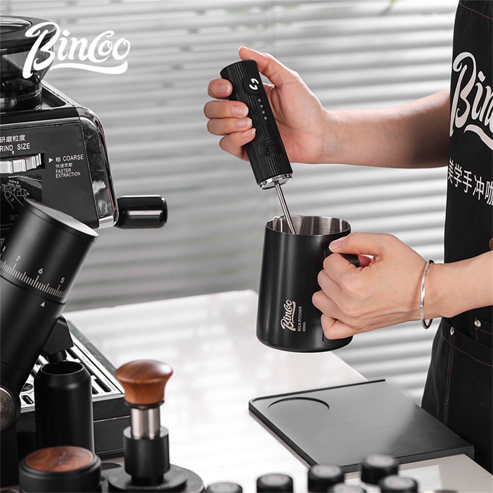 عصا رغوة الحليب الكهربائية الا - مراجعة Home Barista وسعره